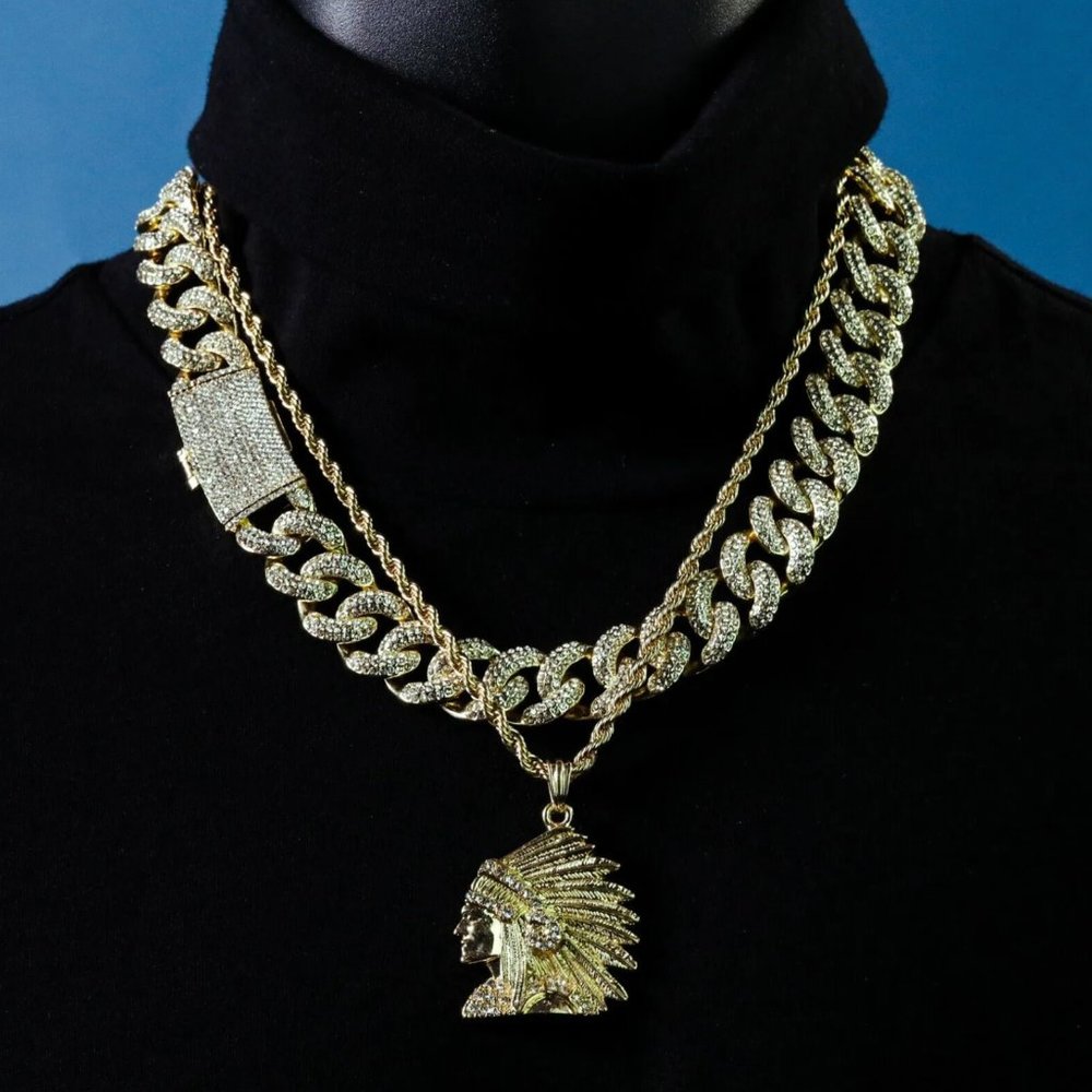 14k Men's Gold 20" Chains and Indian Head Pendant